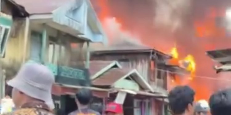 Jago Merah Mengamuk: 465 Warga Batu Ampar Kehilangan Rumah!