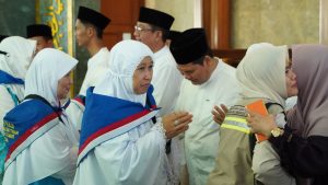 Haru! Bupati Ardiansyah Lepas 170 Calon Jamaah Haji