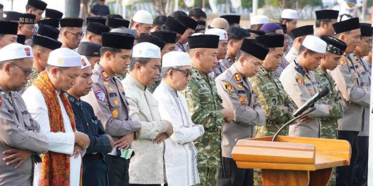 Gelar Sholat Istisqo, Bupati Ardiansyah Ingatkan Masyarakat Perbanyak Istighfar