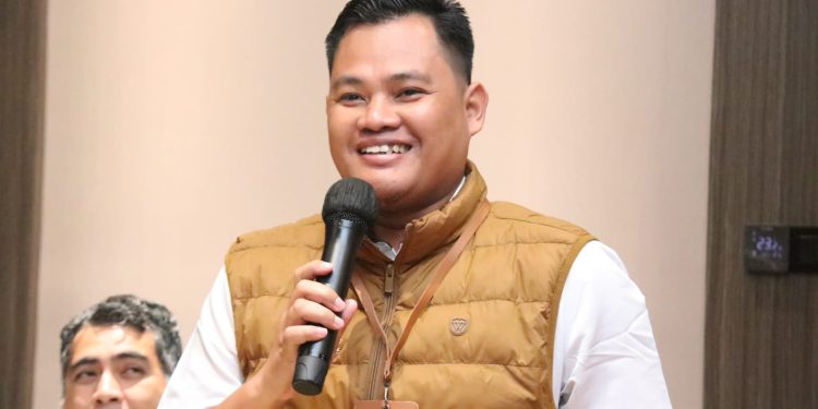 Akbar Tanjung Siap Kawal Kesejahteraan Para Guru di Kutai Timur!