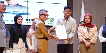 HKI Kutim Meningkat, Bupati Ardiansyah Serahkan 125 Sertifikat