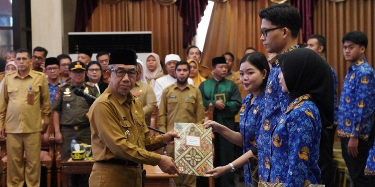 Bupati Sampaikan Pesan Mendalam di Pelantikan 217 PNS